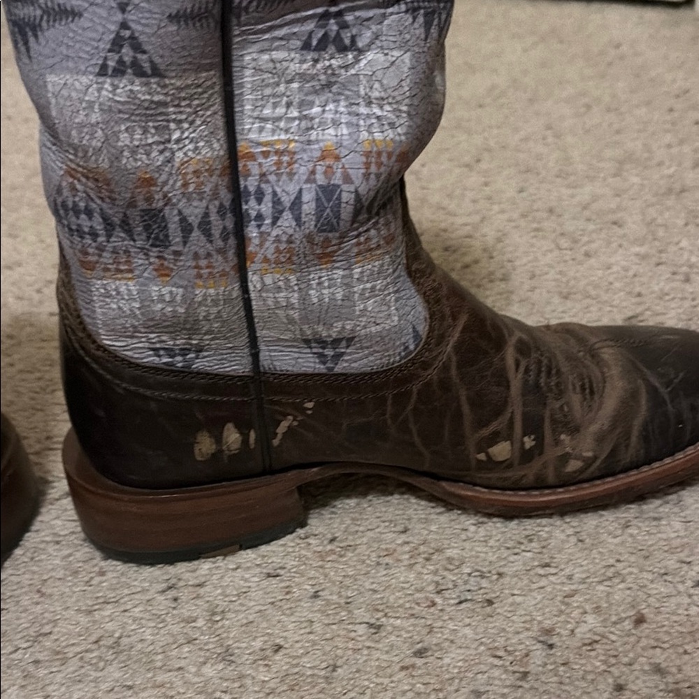 Ariat Brown and Gray Western Boots - Picture 7 of 8
